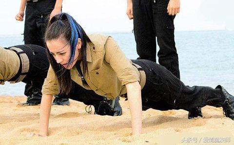 染发步骤与技巧，染头发步骤详细教程（简单方法步骤、染发自己在家里完成也一样出彩）