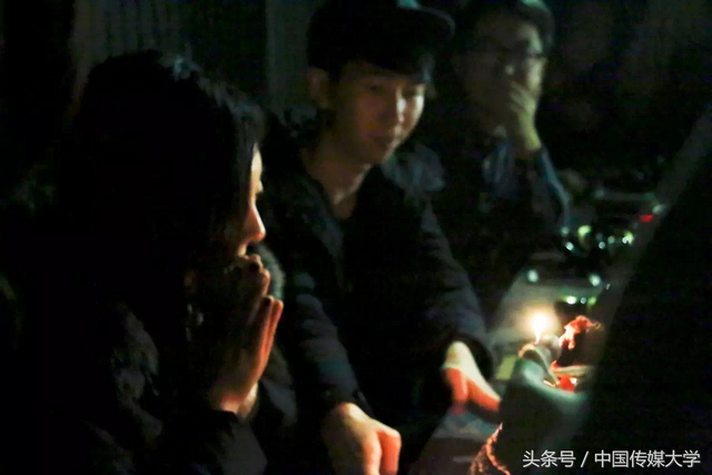 “楼道王菲”—刘美麟为什么没有大红，楼道王菲中国好声音（17岁爆红被赞“楼道王菲”）