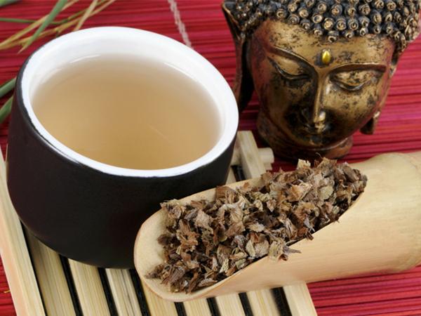 白芷的作用与功效，白芷的功效与作用的功效和作用是什么（白芷的功效与作用及禁忌）