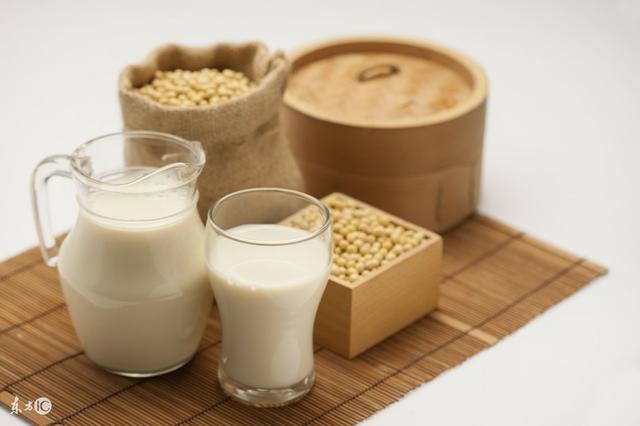 豆浆卡路里是多少，豆浆的热量是多少千卡（对于老年人来说）