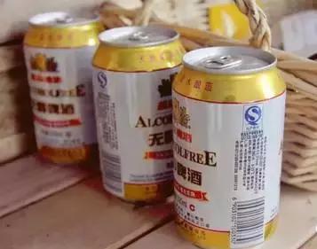 矿泉水瓶手工制作花瓶趣味变废为宝手工制作，矿泉水瓶子怎样做成手工花瓶（矿泉水瓶和饮料瓶改造成的9种很有家居特色的花盆教程）