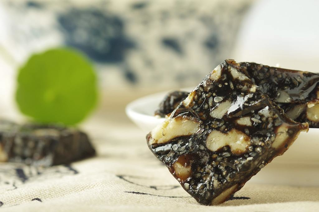 雪燕的功效与作用，雪燕的功效与作用和副作用和用量（女人常吃9种食物）