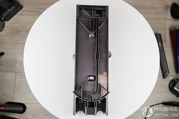 戴森v8哪些部位可水洗，戴森v6哪些部位可水洗（戴森吸尘器到底值不值得买）