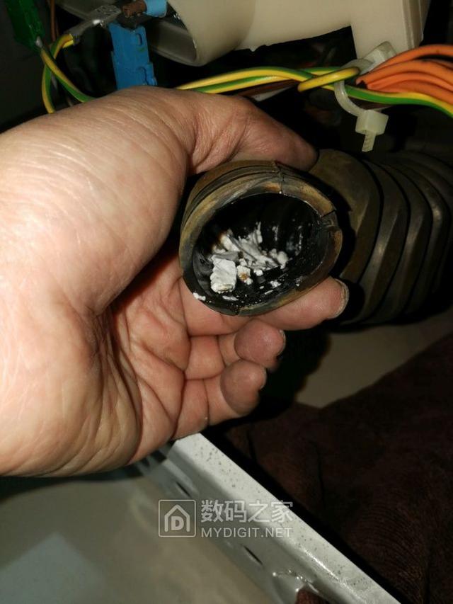 滚筒洗衣机水少在那调水位，滚筒洗衣机的水位怎么这么少（博世滚筒洗衣机拆解和调整水位探讨）
