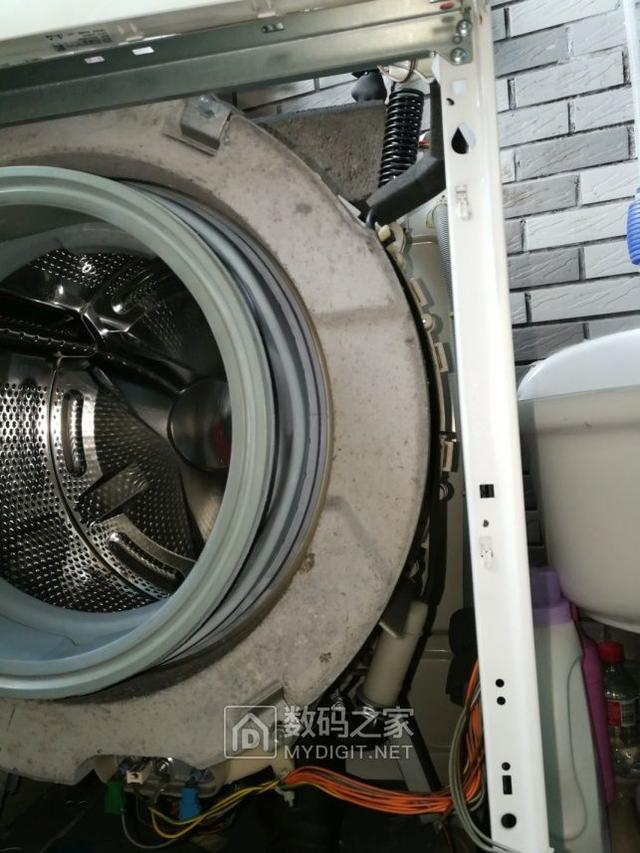 滚筒洗衣机水少在那调水位，滚筒洗衣机的水位怎么这么少（博世滚筒洗衣机拆解和调整水位探讨）