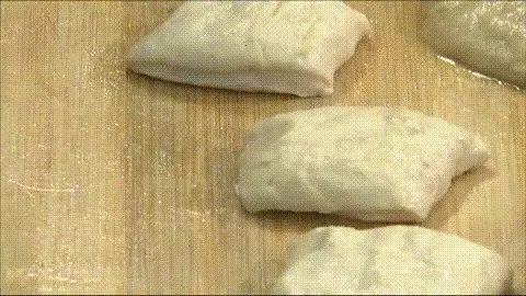 糖油饼上面的糖怎么做，油糖饼的糖怎么做好吃（大不过一张你亲手做的糖油饼）