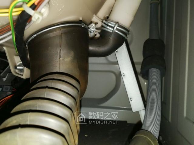 滚筒洗衣机水少在那调水位，滚筒洗衣机的水位怎么这么少（博世滚筒洗衣机拆解和调整水位探讨）