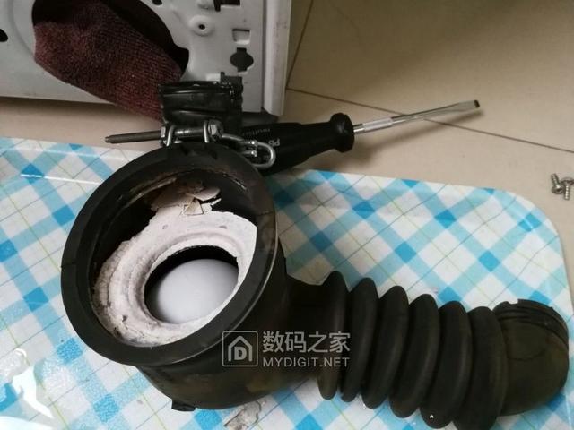 滚筒洗衣机水少在那调水位，滚筒洗衣机的水位怎么这么少（博世滚筒洗衣机拆解和调整水位探讨）