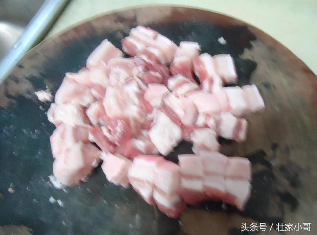 香菇油焖皇帝豆做法，香菇焖油豆腐的做法（祛湿补血、健胃强肾、养颜防衰老的荷包豆）