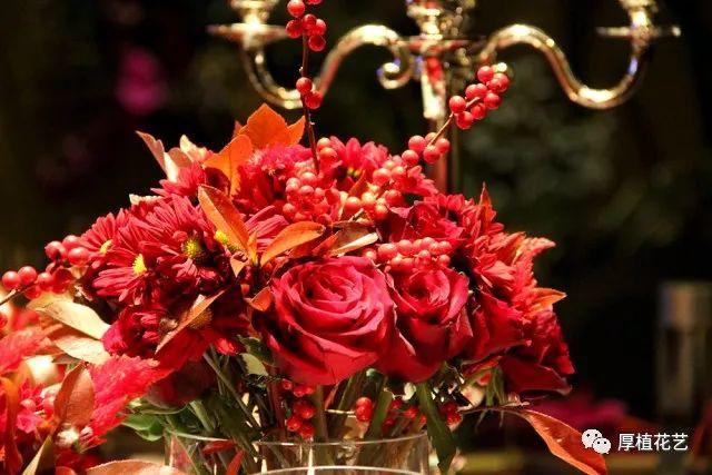 生日生日宴请客人短信如何写，生日宴邀请短信怎么写（如山父爱的浓烈展现）