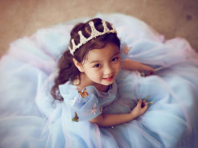 阿拉蕾萌头像微信，阿拉蕾萌头像（不知道你还有兴趣用这些当壁纸头像表情包么）