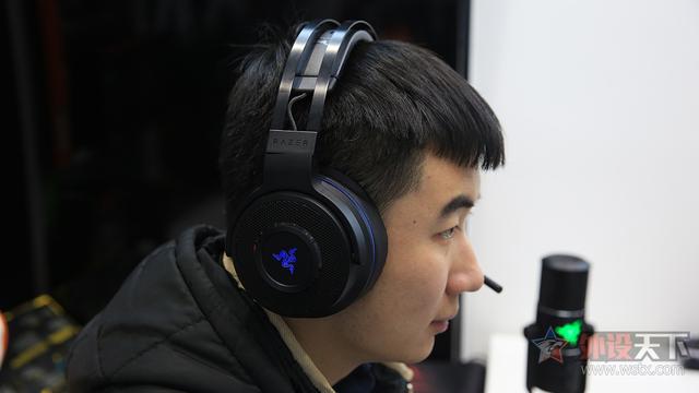 ps4耳机怎么用，ps4戴耳机怎么用（雷蛇战戟鲨7.1无线版耳机评测）