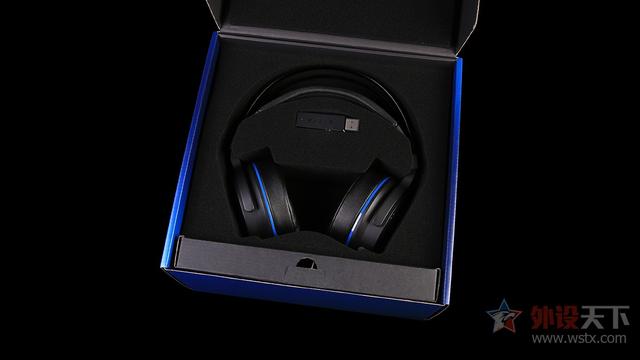 ps4耳机怎么用，ps4戴耳机怎么用（雷蛇战戟鲨7.1无线版耳机评测）