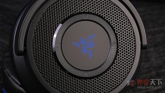 ps4耳机怎么用，ps4戴耳机怎么用（雷蛇战戟鲨7.1无线版耳机评测）