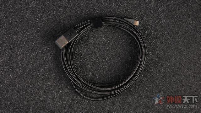 ps4耳机怎么用，ps4戴耳机怎么用（雷蛇战戟鲨7.1无线版耳机评测）