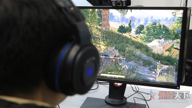 ps4耳机怎么用，ps4戴耳机怎么用（雷蛇战戟鲨7.1无线版耳机评测）