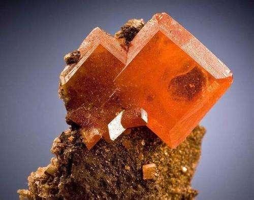 是天然矿石吗，鉲原石鉴定机构（世界上最为致命的10种天然矿石）