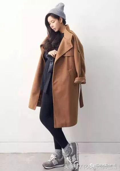 堆堆袜怎么搭配好看，堆堆袜如何搭配（服装搭配：秋冬堆堆袜怎么搭配）