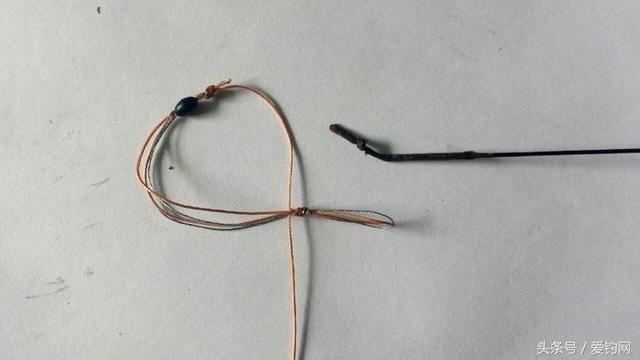钓鱼线怎么绑到鱼漂上，钓鱼线怎么绑到鱼漂上去（最完美钓鱼线组绑法之——主线的绑法）