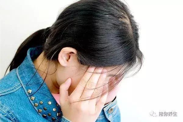 橘子皮的功效与作用，橘子皮的功效与作用有哪些（你吃橘子还会把橘子皮扔掉吗）