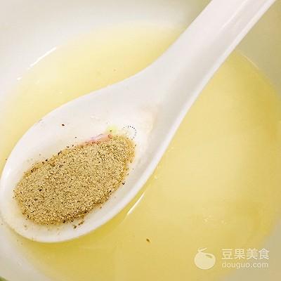 柠檬虾的做法，柠檬虾的做法视频（百香果柠檬虾的做法）