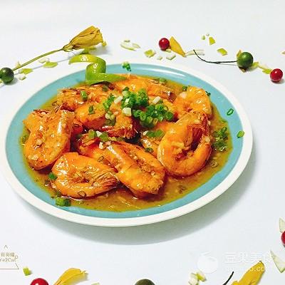 柠檬虾的做法，柠檬虾的做法视频（百香果柠檬虾的做法）