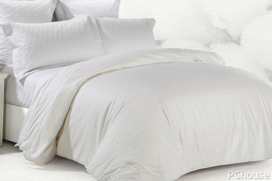 桑蚕丝被怎么洗，蚕丝被怎么洗涤方法视频（蚕丝被怎么洗好）