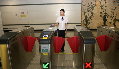 地铁补票怎么补，广州地铁补票怎么补（地铁怎么买票进站）