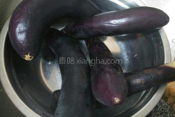 扒茄条的东北做法，扒茄条的东北做法大全（酱扒茄条）