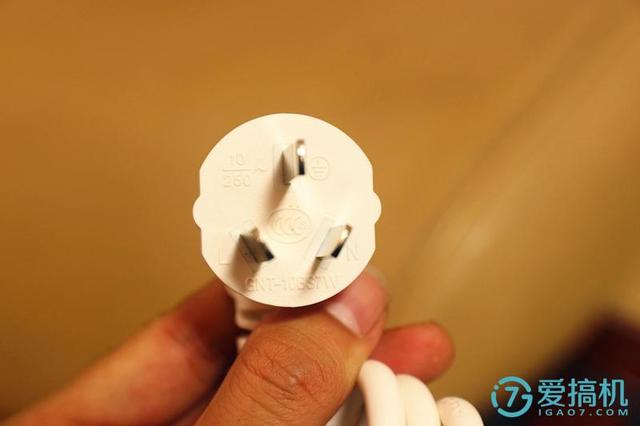 插线板品牌排行前十名百度，国内插线板品牌排行榜（居家实用新国标排插—“施耐德”智意系列拖线板）