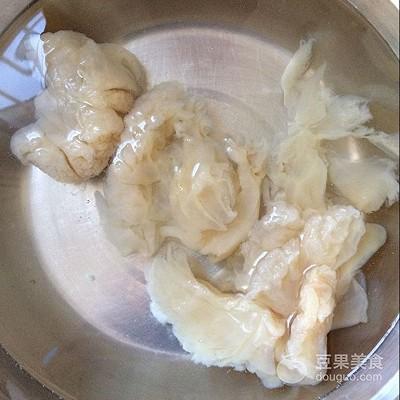 白菜拌海蜇皮的做法，凉拌海蜇皮白菜的做法（黄瓜白菜拌海蜇皮）
