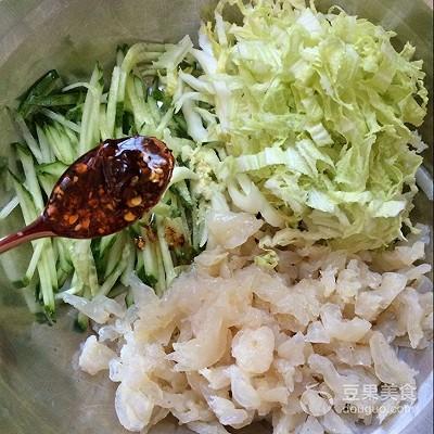 白菜拌海蜇皮的做法，凉拌海蜇皮白菜的做法（黄瓜白菜拌海蜇皮）