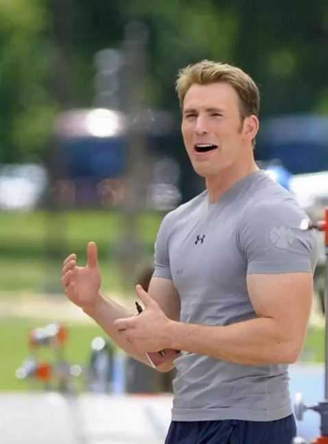 安德玛是什么档次的品牌，安德玛属于什么档次（安德玛为什么卖的那么贵）