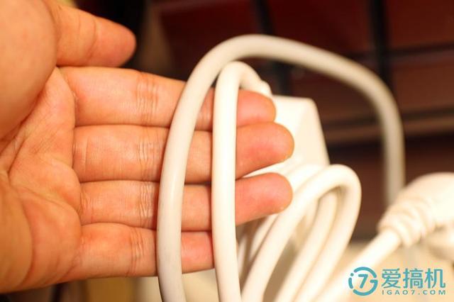 插线板品牌排行前十名百度，国内插线板品牌排行榜（居家实用新国标排插—“施耐德”智意系列拖线板）