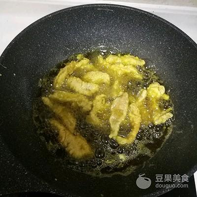软炸里脊怎么做，软炸里脊怎么做才好吃又简单（软炸里脊的做法）