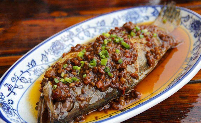 徽菜的主要特点是什么，徽菜的特点是什么（徽菜的特色）