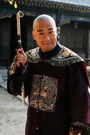 铁齿铜牙纪晓岚演员表，铁齿铜牙纪晓岚1（荧幕上有两版纪晓岚）