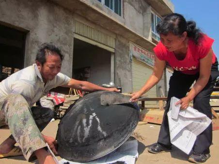 锅灰内部怎么去除小妙招，锅灰如何去除（止血止泻有奇效）