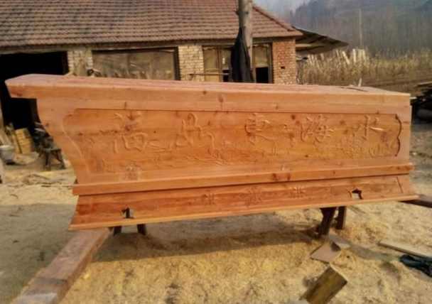 抬棺材为什么不能落地，抬棺材上山的时候棺材落地了（抬棺材为什么不能中途落地）