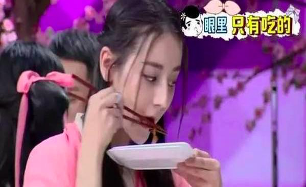 能虫是什么梗，能虫是什么梗抖音（跳楼都不怕的成龙竟也害怕它）