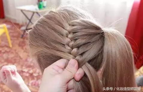 花样盘发器怎么用,花样盘发器怎么用 步骤(5款优雅盘发教程,包看包会~) 花样盘发器怎么用,花样盘发器怎么用 步骤(5款优雅盘发教程,包看包会~)