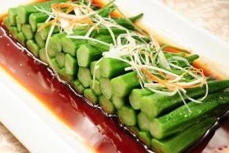 秋葵不适宜什么人吃，秋葵三种人不宜吃（有着蔬菜王之称的秋葵）