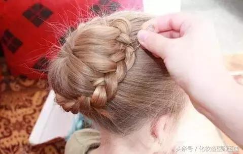 花样盘发器怎么用,花样盘发器怎么用 步骤(5款优雅盘发教程,包看包会~) 花样盘发器怎么用,花样盘发器怎么用 步骤(5款优雅盘发教程,包看包会~)