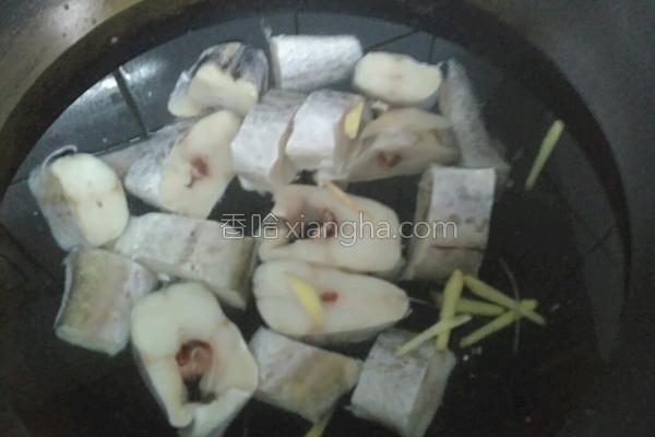 鳕鱼豆腐汤怎么做好吃，鳕鱼豆腐汤怎么做好吃又简单（清炖鳕鱼豆腐汤）