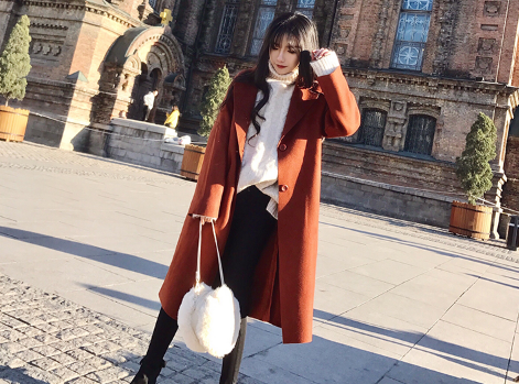 酱色应该搭配什么颜色好看，焦糖色衣服和什么颜色一起穿好看