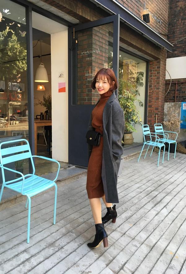 酱色应该搭配什么颜色好看，焦糖色衣服和什么颜色一起穿好看