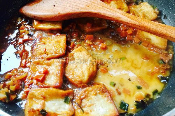 酱烧豆腐如何做，酱烧豆腐如何做好吃（酱烧豆腐）