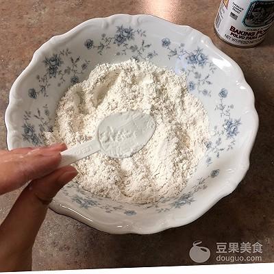 松饼的简单做法，松饼的做法大全（经典早餐：松饼的做法）