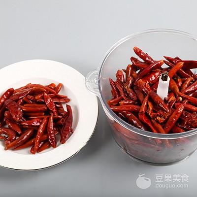 火锅底料怎么做，火锅底料怎么做麻辣烫（自制川香清油火锅底料#金龙鱼外婆乡小榨菜籽油）