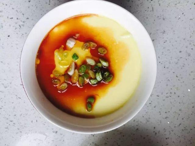 微波炉可以烤红薯，用微波炉如何能烤出美味的红薯（热乎乎的烤地瓜）